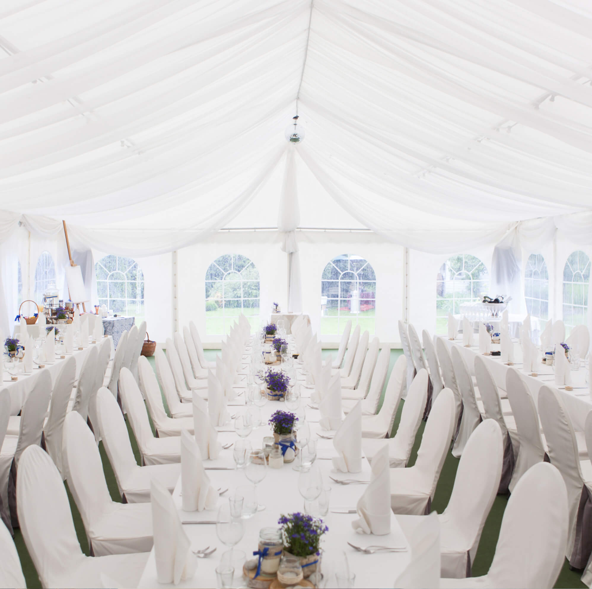 Party Warehouse sell a large range of party supplies such as balloons, banners, kids party supplies.